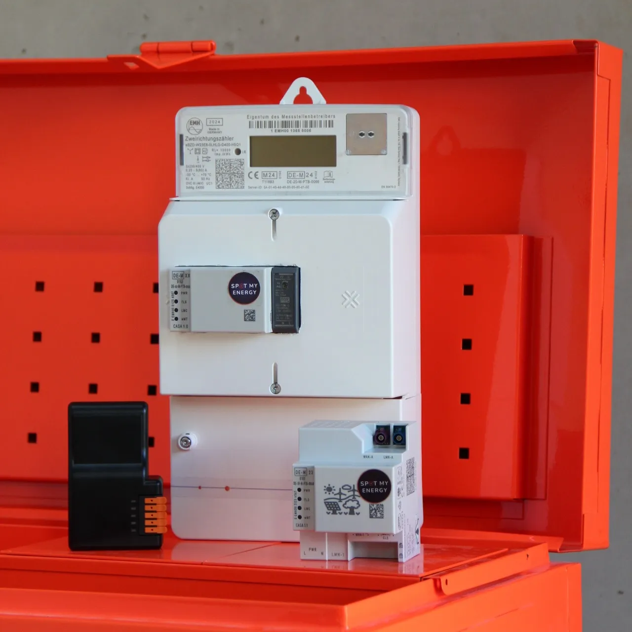 SpotmyEnergy Smart Meter im Zählerschrank installiert